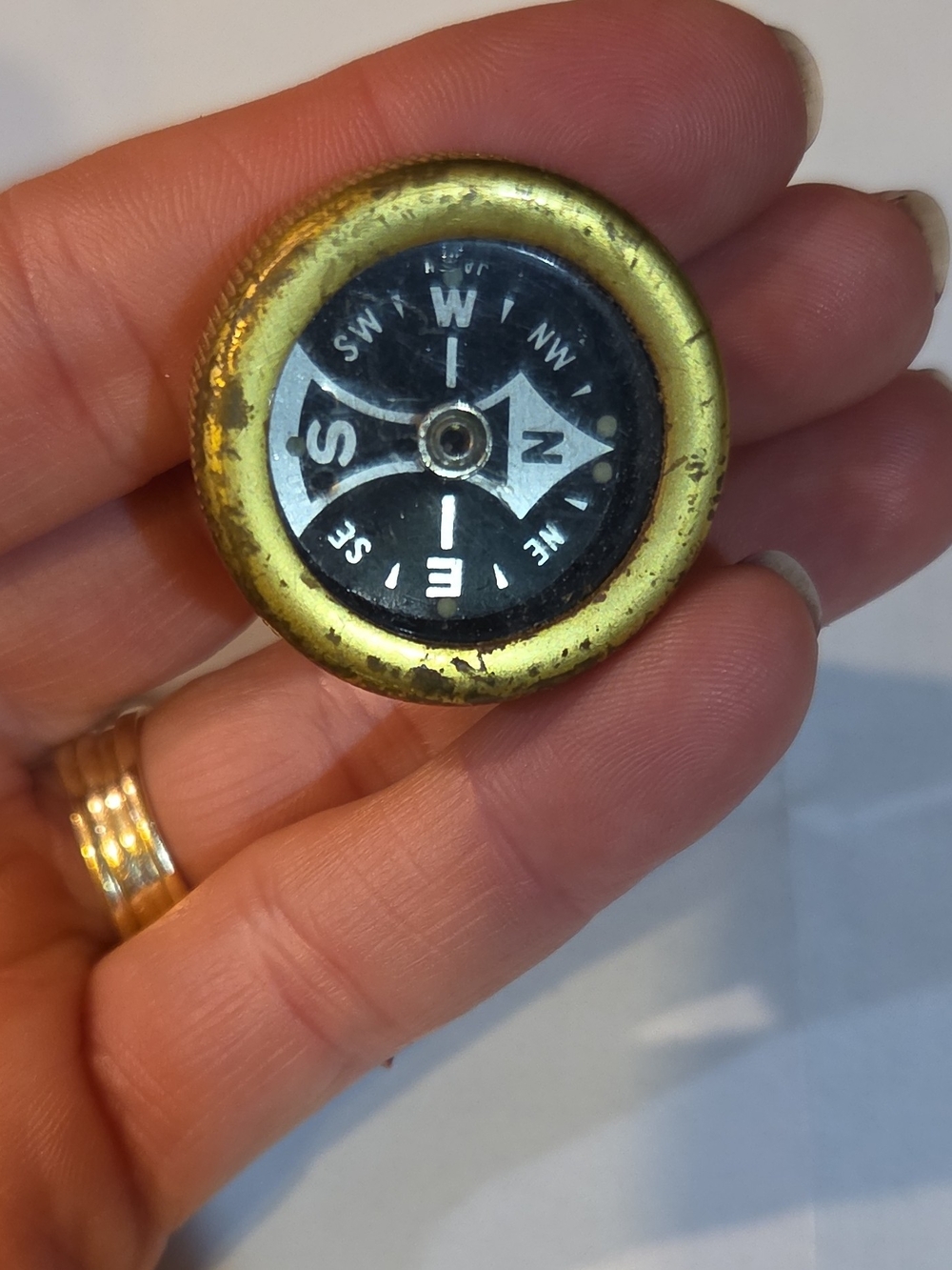 Small Brass & Glass Magnetic Clip-On Pocket Compass